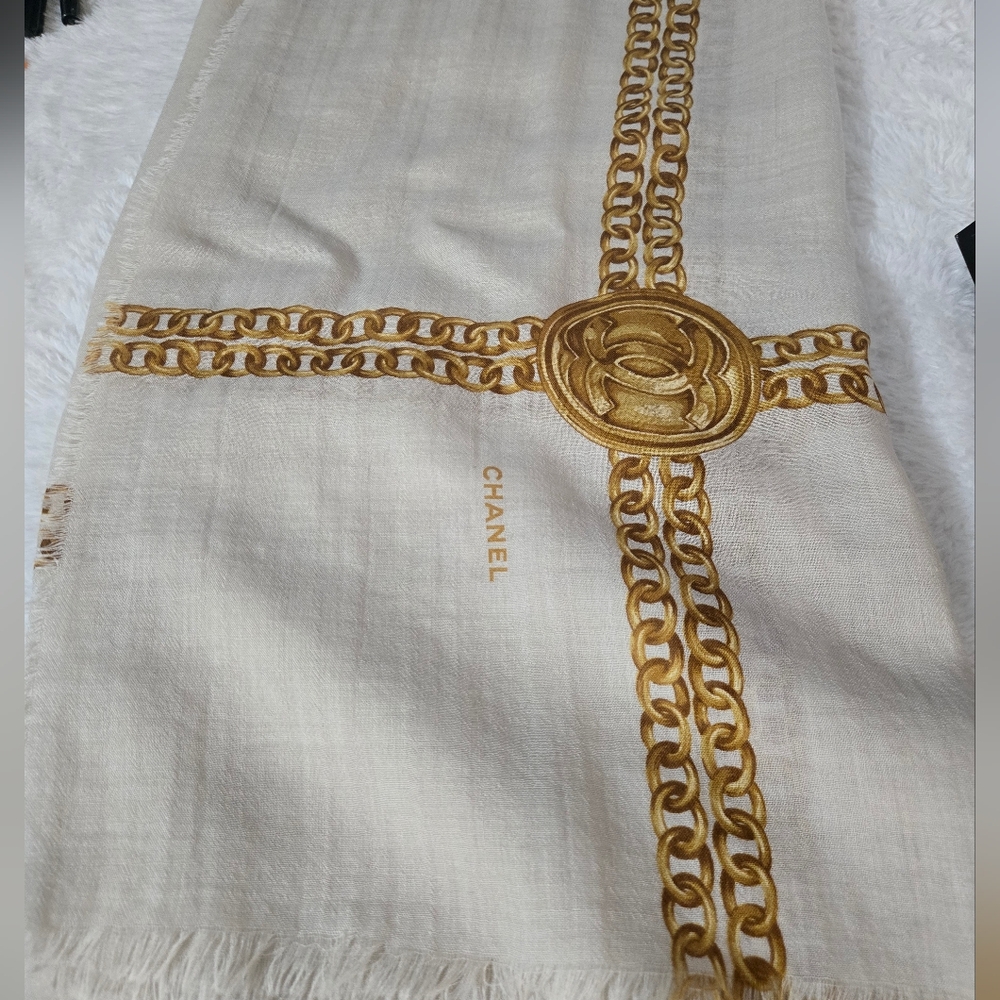 🔥 Chanel Chain Scarf EUC 🔥